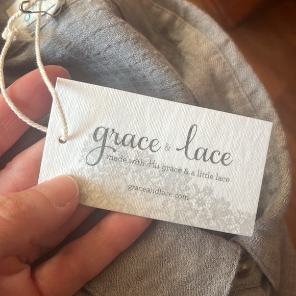 New grace & love button down light gray blouse - Picture 11 of 16